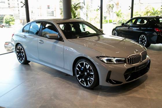 BMW 320i 2.0 16V TURBO FLEX M SPORT AUTOMÁTICO BMW 320i 2.0 16V TURBO FLEX M SPORT AUTOMÁTICO
